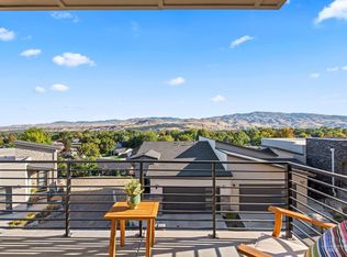 1251 E Echelon Ridge Ln, Boise, ID 83716