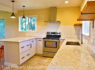 29422 SE 384th St, Enumclaw, WA 98022