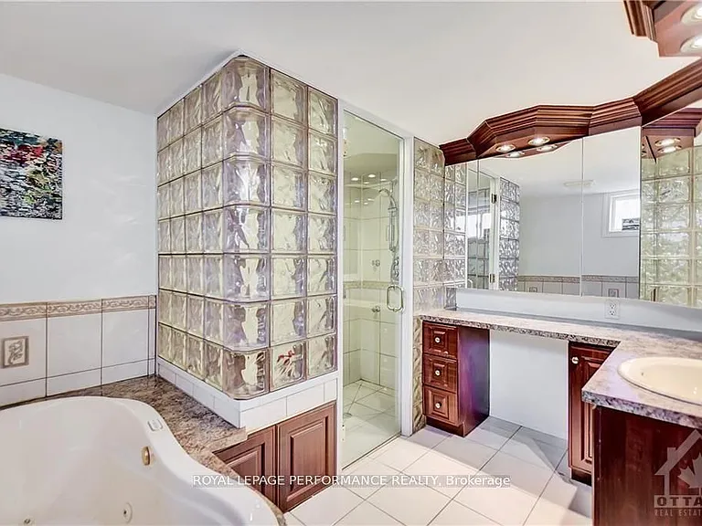 48 Hawthorne Ave — Photo 21