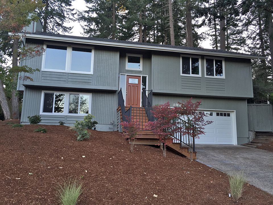 1st image of 1920 NW Dogwood Dr
