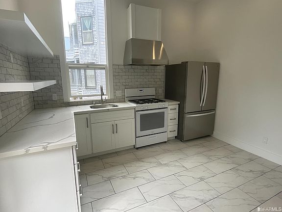 2nd image of 1935 McAllister St
