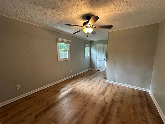 4th image of 205 Meridale Dr