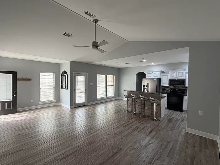 1046 Sedona Pines Dr — Photo 4