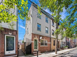 1334 E Hewson St, Philadelphia, PA 19125