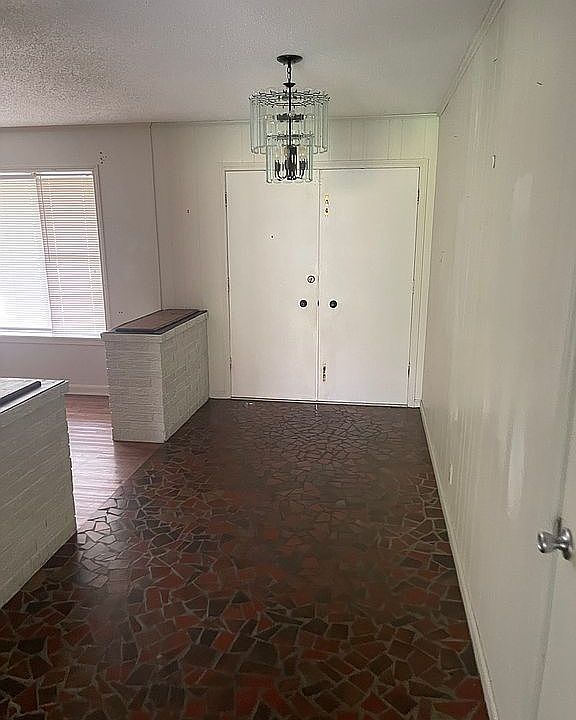 1st image of 223 University Dr