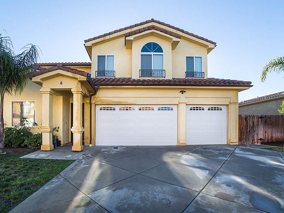 3rd image of 13601 Glenoaks Blvd Unit 6