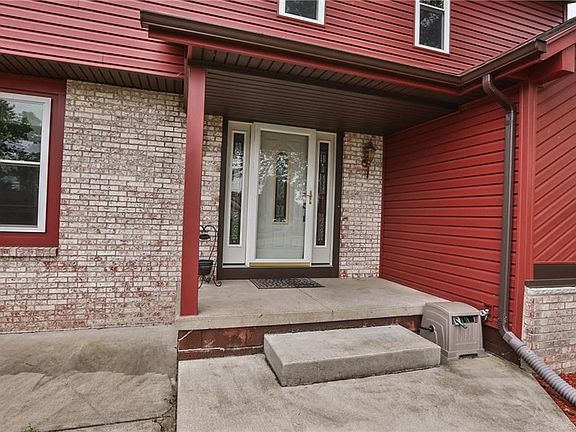 3rd image of 15 Haskins Ln S