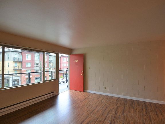 4th image of 2840 Eastlake Ave E Unit 404