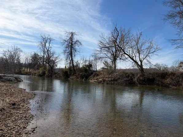 1 Leatherwood Ln, Savannah, TN 38372