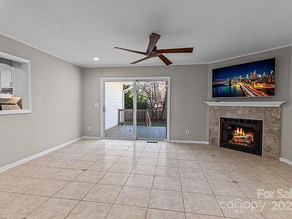 5th image of 111 Catalina Place Dr