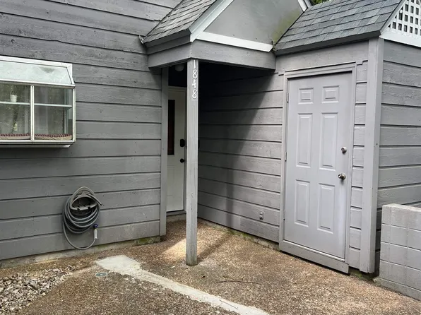 1848 Nicklaus Dr, Tallahassee, FL 32301