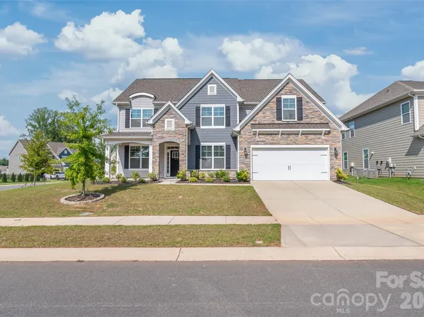 5703 Casper Dr, Charlotte, NC 28214