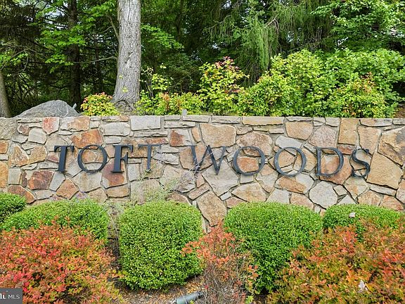 3rd image of 40 Toft Woods Way
