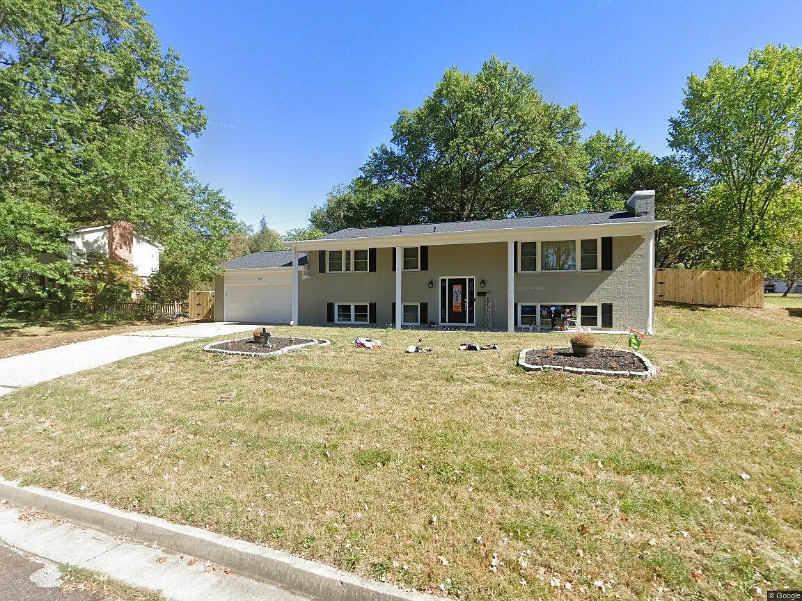 5 bed, 2313 sqft, $2,500 — Photo 2
