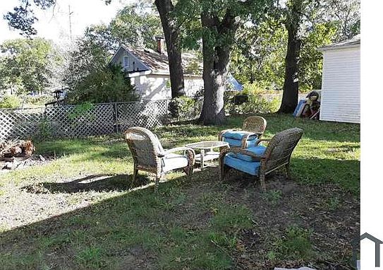 4th image of 1184 Burton Rd