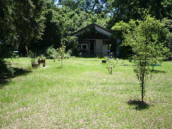 2nd image of 1318 He Smalls Ct