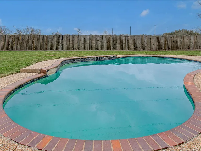 2538 Knights Cir — Photo 37