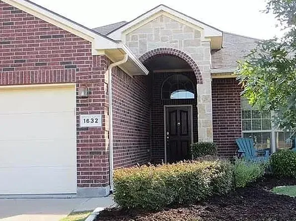 1632 Secretariat Ln, Irving, TX 75060