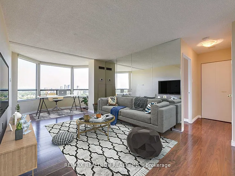 7460 Bathurst St #1609 — Photo 9
