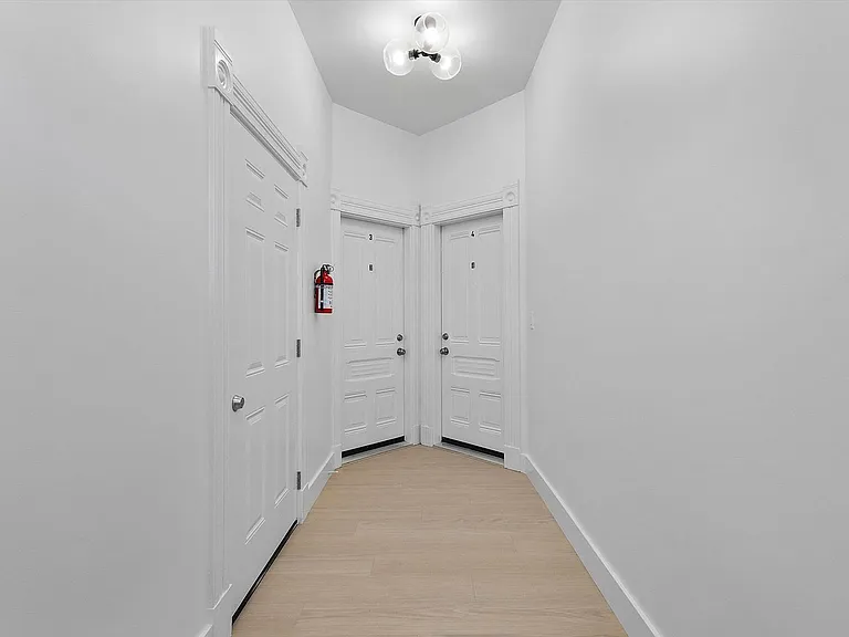 1533 Lafayette St #3 — Photo 6