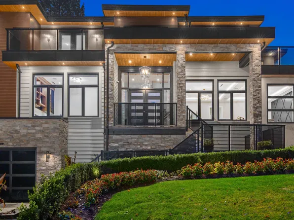 17568 102nd Ave, Surrey, BC V4N 4H2