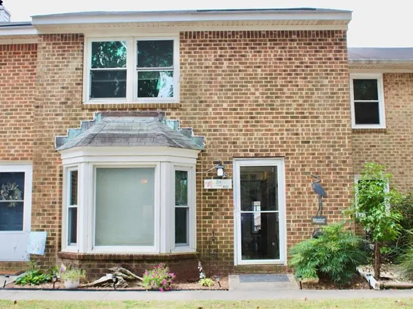 4825 Bay Winds Ct, Virginia Beach, VA 23455