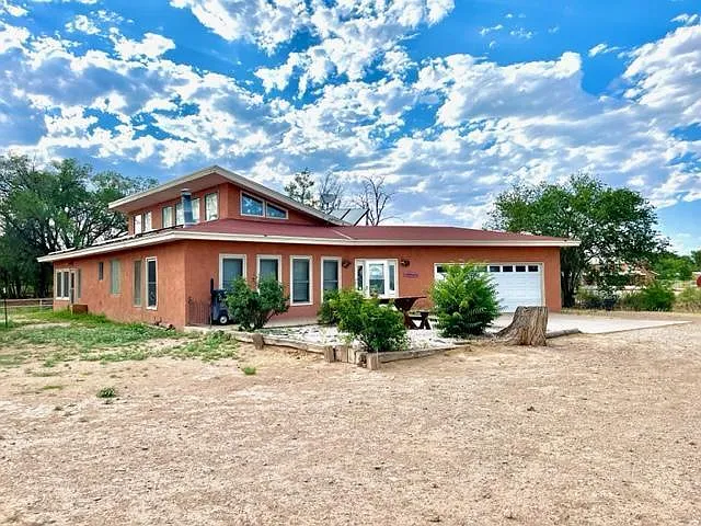 1077 Don Felipe Rd — Photo 1