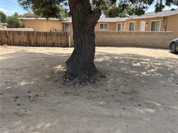 12623 Kiowa Rd, Apple Valley, CA 92308