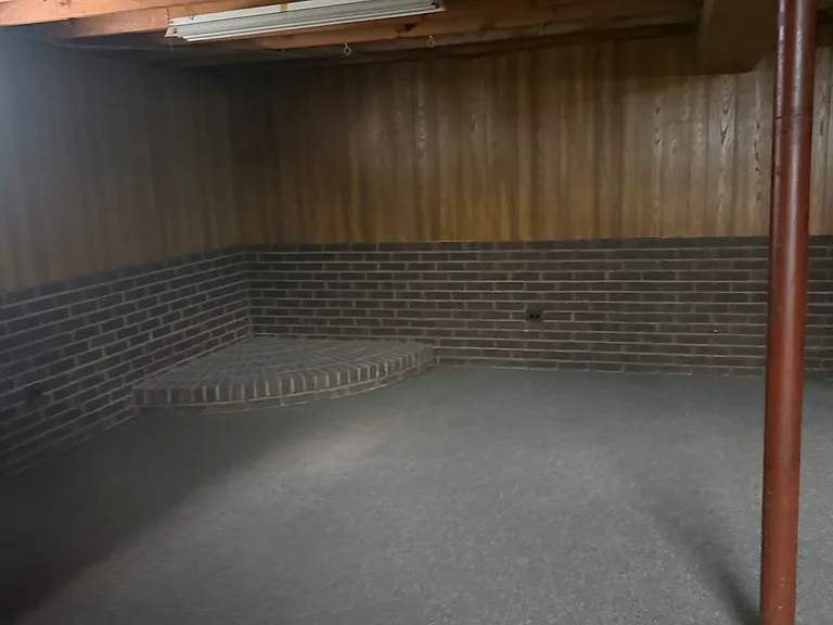 333 Barron St #BASEMENT — Photo 2