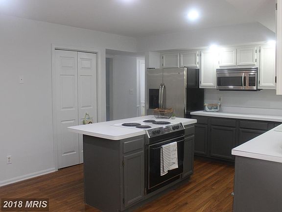 3rd image of 10405 Chesterwood Dr