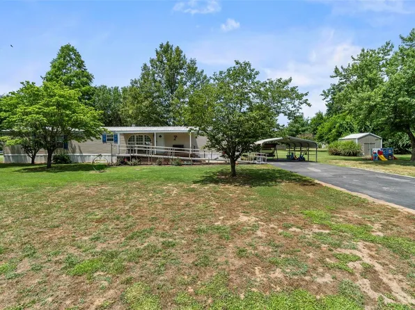 303 Dennis St, Bertrand, MO 63823