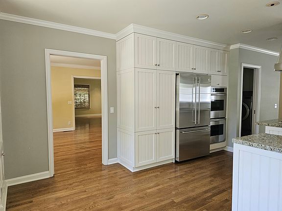 5th image of 1370 Pitman Ave