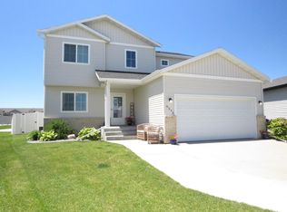 6575 21st St S, Fargo, ND 58104