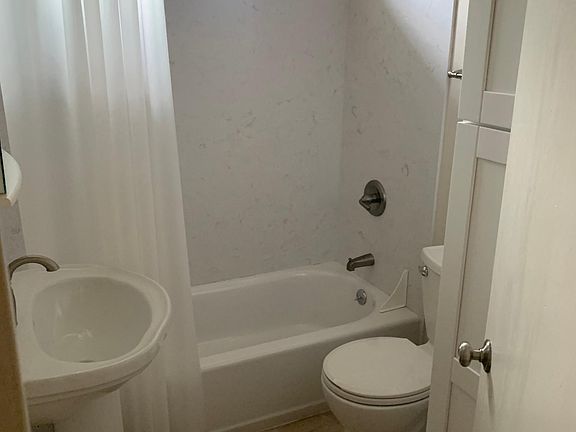 3rd image of 49 Birch St