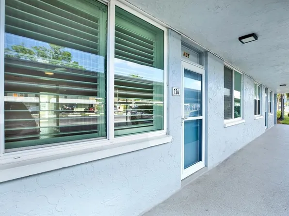 4715 Bay St NE APT 126, Saint Petersburg, FL 33703