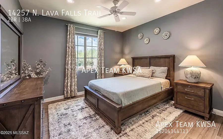 2br/3ba with a Bonus Room in Dove Mountain 55+Community! — Photo 3
