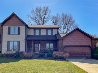 884 Bridge Rd, Akron, OH 44312