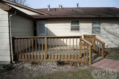 3rd image of 403 S Sunset Hills Dr