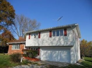 8314 Westbrook Rd, Cedar Falls, IA 50613