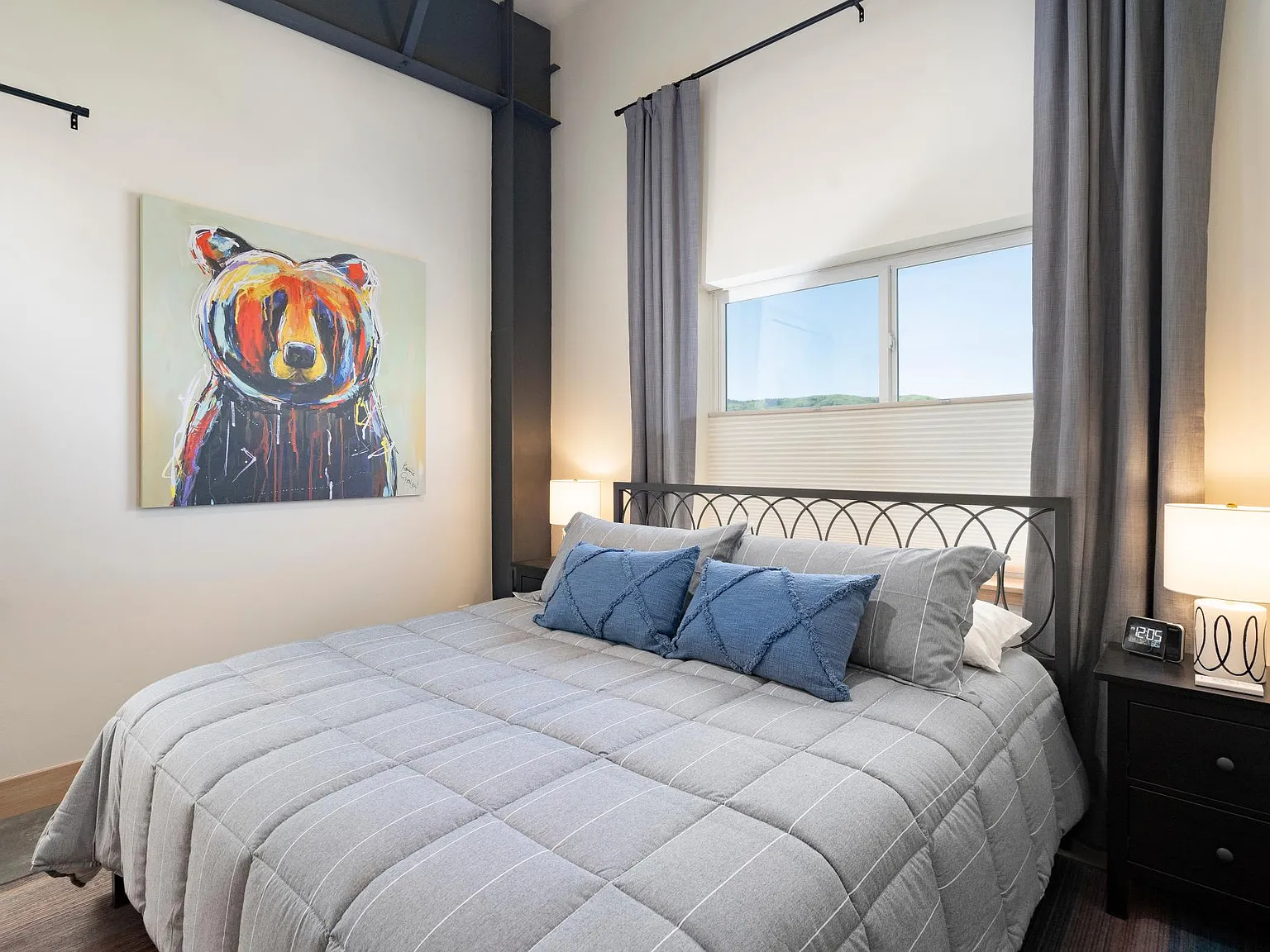2 bed, 1050 sqft, $3,500 — Photo 3