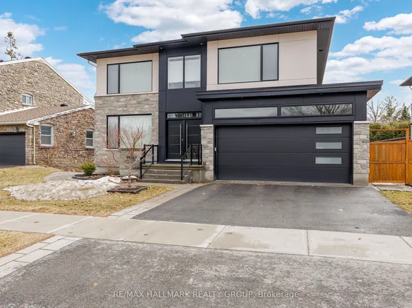 1976 Lenester Ave, Ottawa, ON K2A 1J9