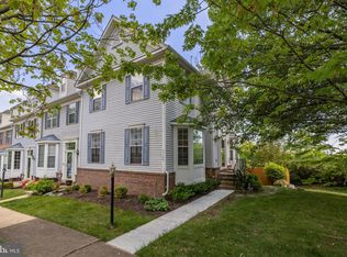 5709 Clapham Rd, Alexandria, VA 22315