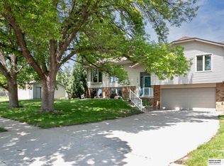 209 S 155th Ave, Omaha, NE 68154