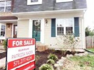 27 Alden Ct, Sterling, VA 20165