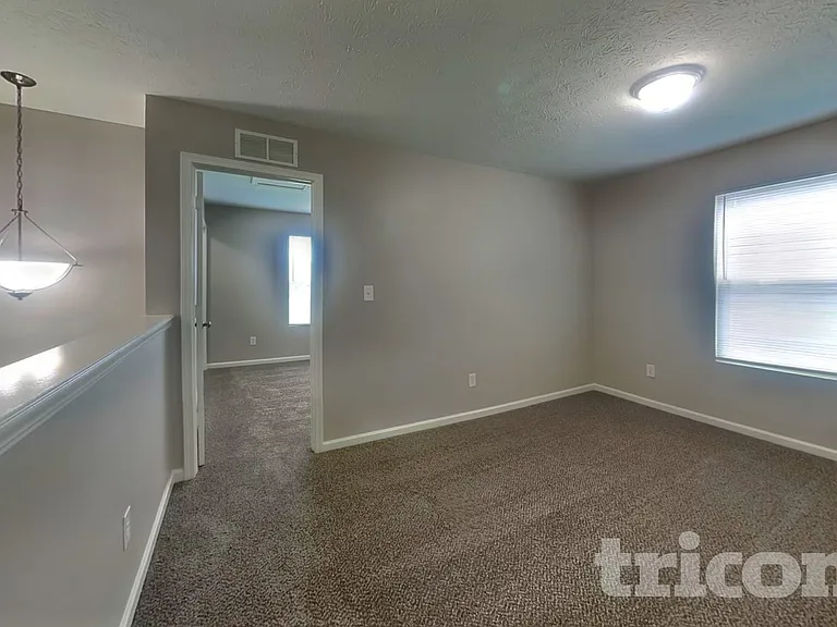 2027 Shadow Creek Blvd — Photo 18