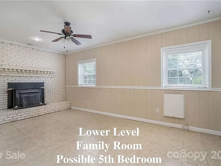 3111 Mocking Bird Ln — Photo 3