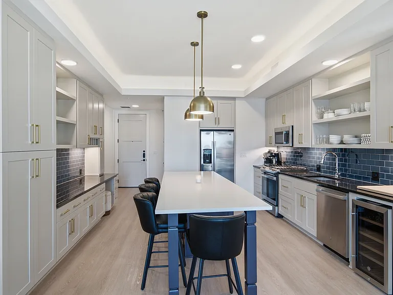 930 Commerce St #501 — Photo 4