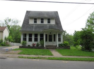 43 Layton St, Lyons, NY 14489