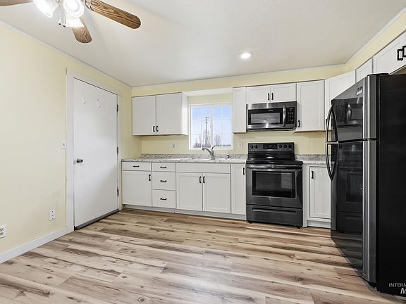 5th image of 902 Harmon Way