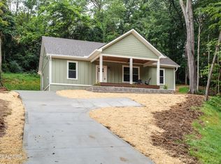 4421 Mockingbird Dr NE, Knoxville, TN 37918